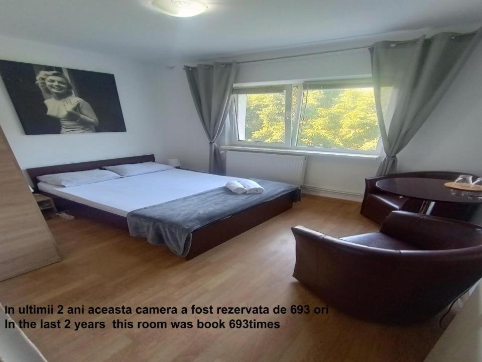 Hostel Florentin Camere Bai Comune Acces Bucatarie Cheap Rooms Smart Tv Netflix Constanta Kitchen And Laundry Machine Acces Fast Wifi Bagian luar foto
